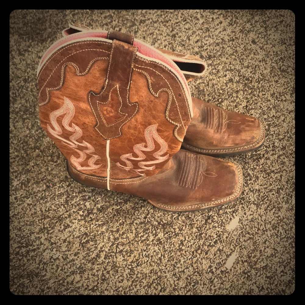 Ariat Cowgirl boots USED size 9